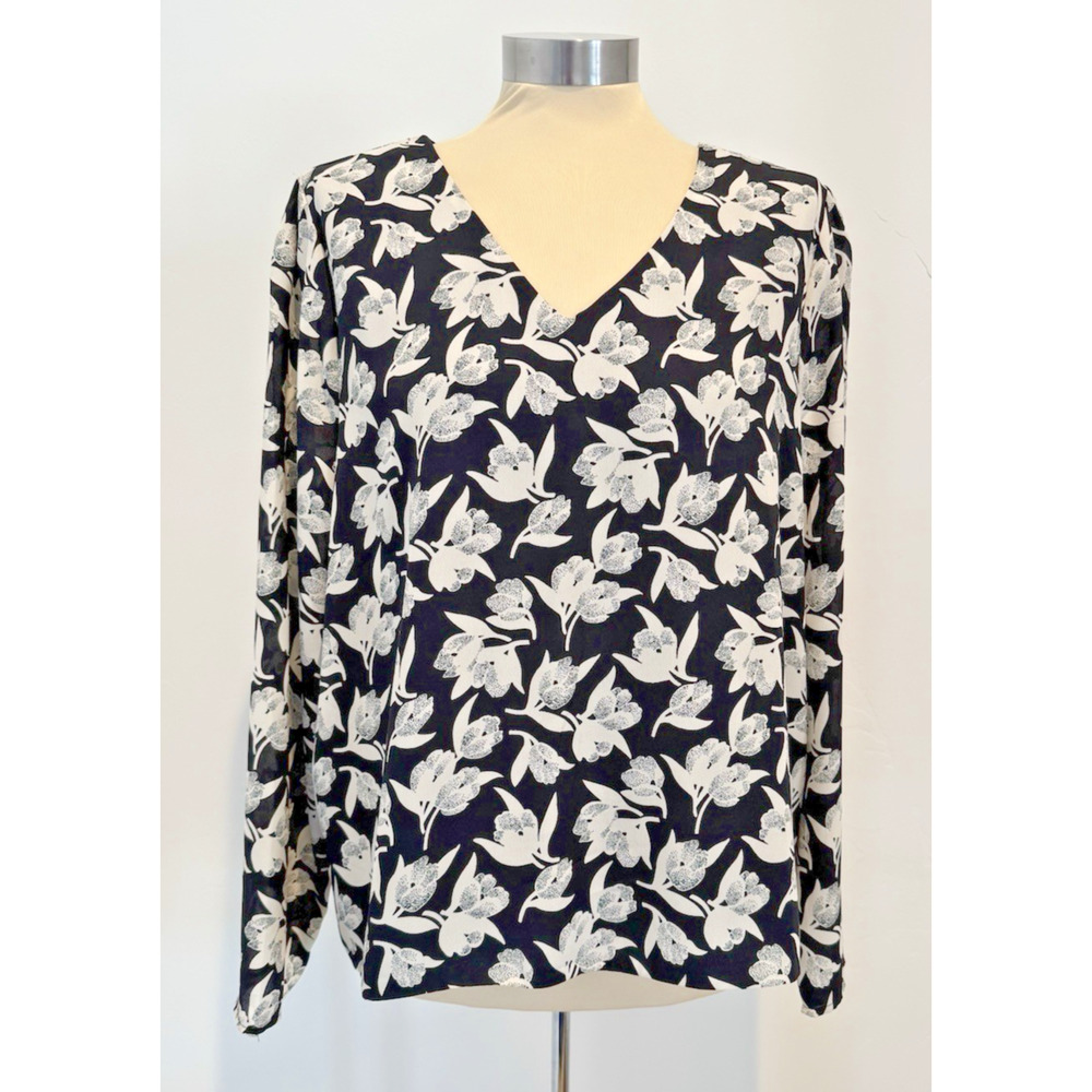 T TAHARI Women's XL Black White V-Neck Long Sleeve Floral Print Top Blouse